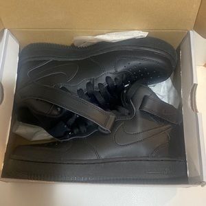 Air Force 1 mid